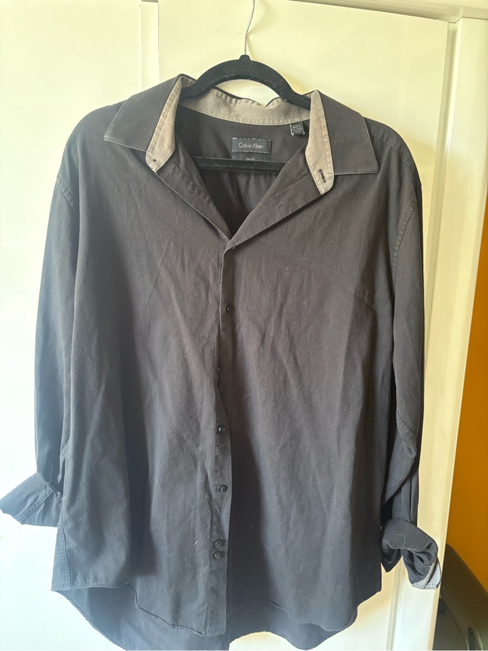 Calvin Klein Men's Black Button-Down Shirt with Cream Contrast Collar